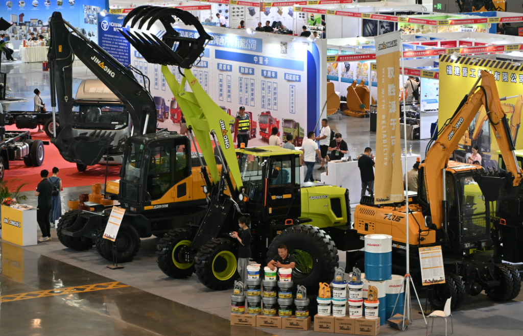 买球(中国)机械闪耀2025厦门工程机械及轮式挖掘机展